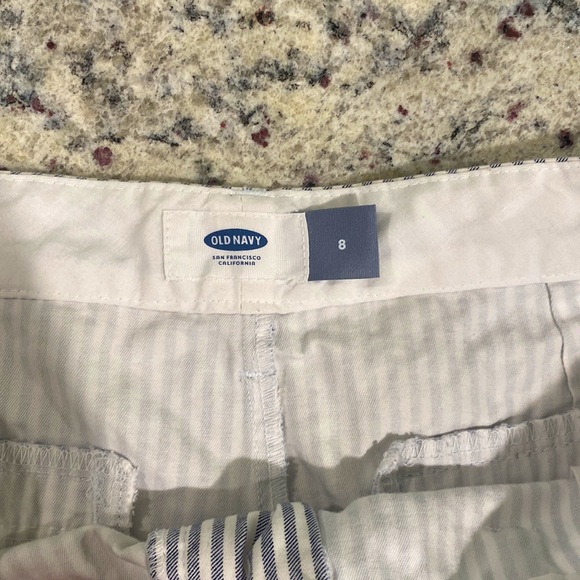 Old Navy - Shorts - Size 8 - White and Blue Pinstripe - Picture 5 of 7